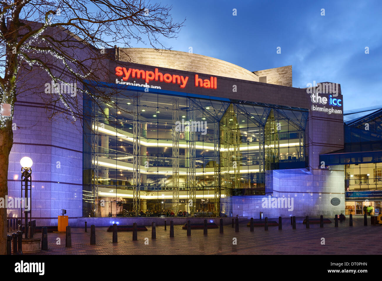 Le Symphony Hall et la CCI dans Centenary Square Birmingham Banque D'Images