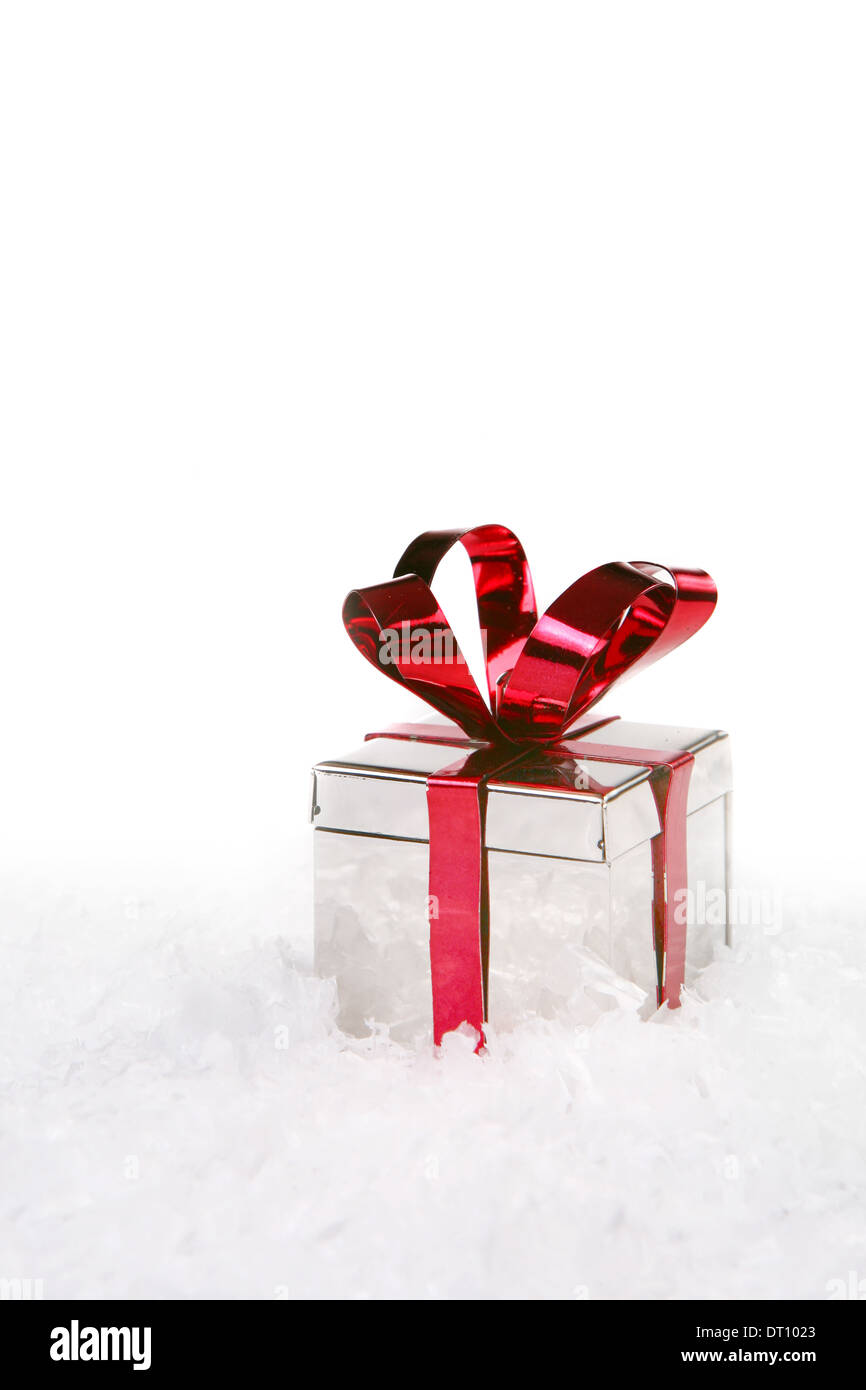 Vacances de Noël présents dans Snow With Copy Space Banque D'Images