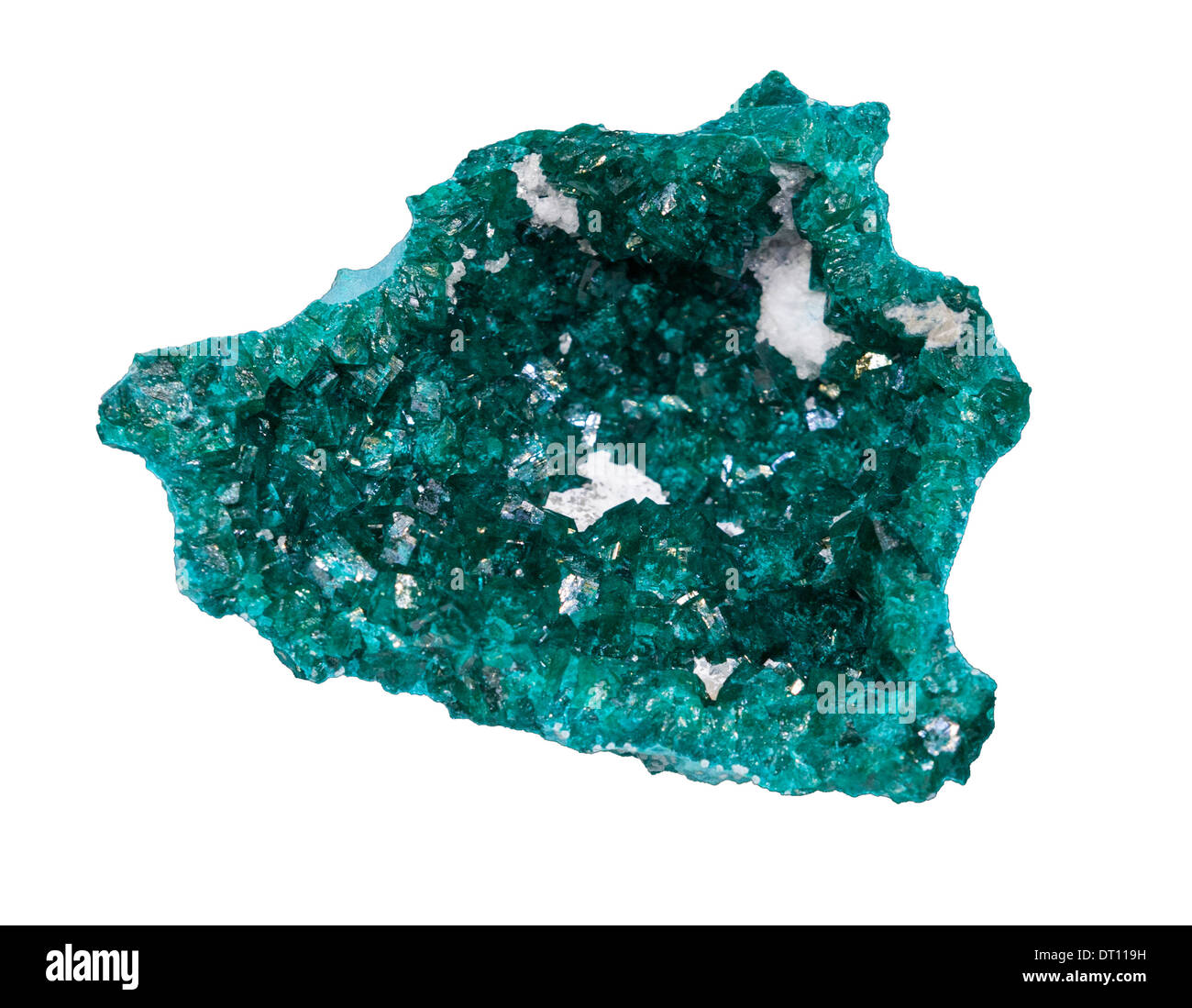 Dioptase est un vert émeraude intense de cuivre d'un vert bleuté cyclosilicate minéral. Elle est transparente à translucide. Banque D'Images