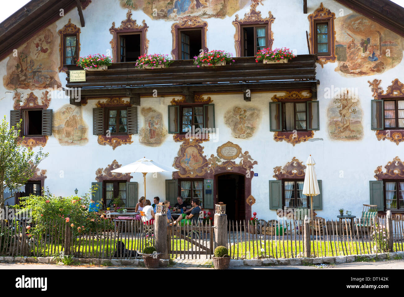 La peinture religieuse sur pension Beim Kirchenbauer et Wine Estate dans village d'Oberammergau, en Haute-bavière, Allemagne Banque D'Images