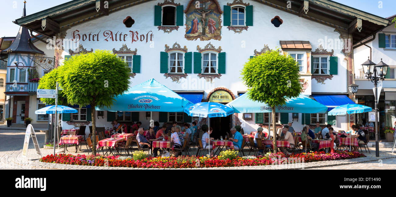 La peinture religieuse de passion sur scène dans l'hôtel Alte Post village d'Oberammergau, en Haute-bavière, Allemagne Banque D'Images