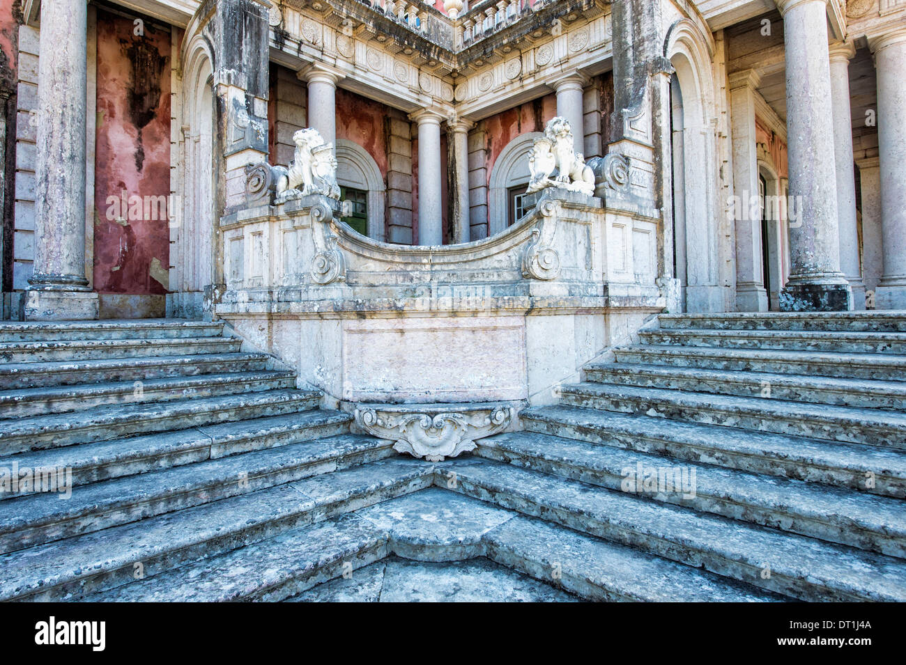 Escalier des Lions, d'été Royal Palais de Queluz, Lisbonne, Portugal, Europe Banque D'Images