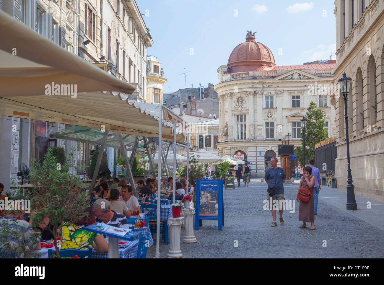 Les cafés en plein air dans quartier historique, Bucarest, Roumanie, Europe Banque D'Images