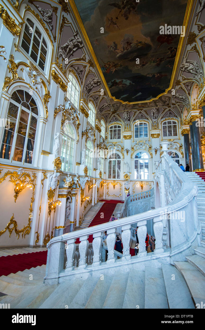 L'escalier principal de la Jordanie dans l'Ermitage (Palais d'hiver), UNESCO World Heritage Site, Saint-Pétersbourg, Russie, Europe Banque D'Images