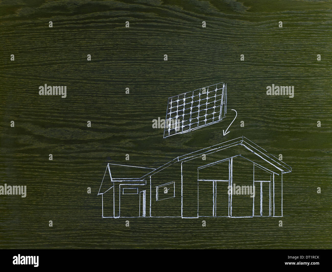 Un dessin d'image sur le bois à grain fin un projet de construction écologique une maison avec des panneaux solaires pour le toit Banque D'Images