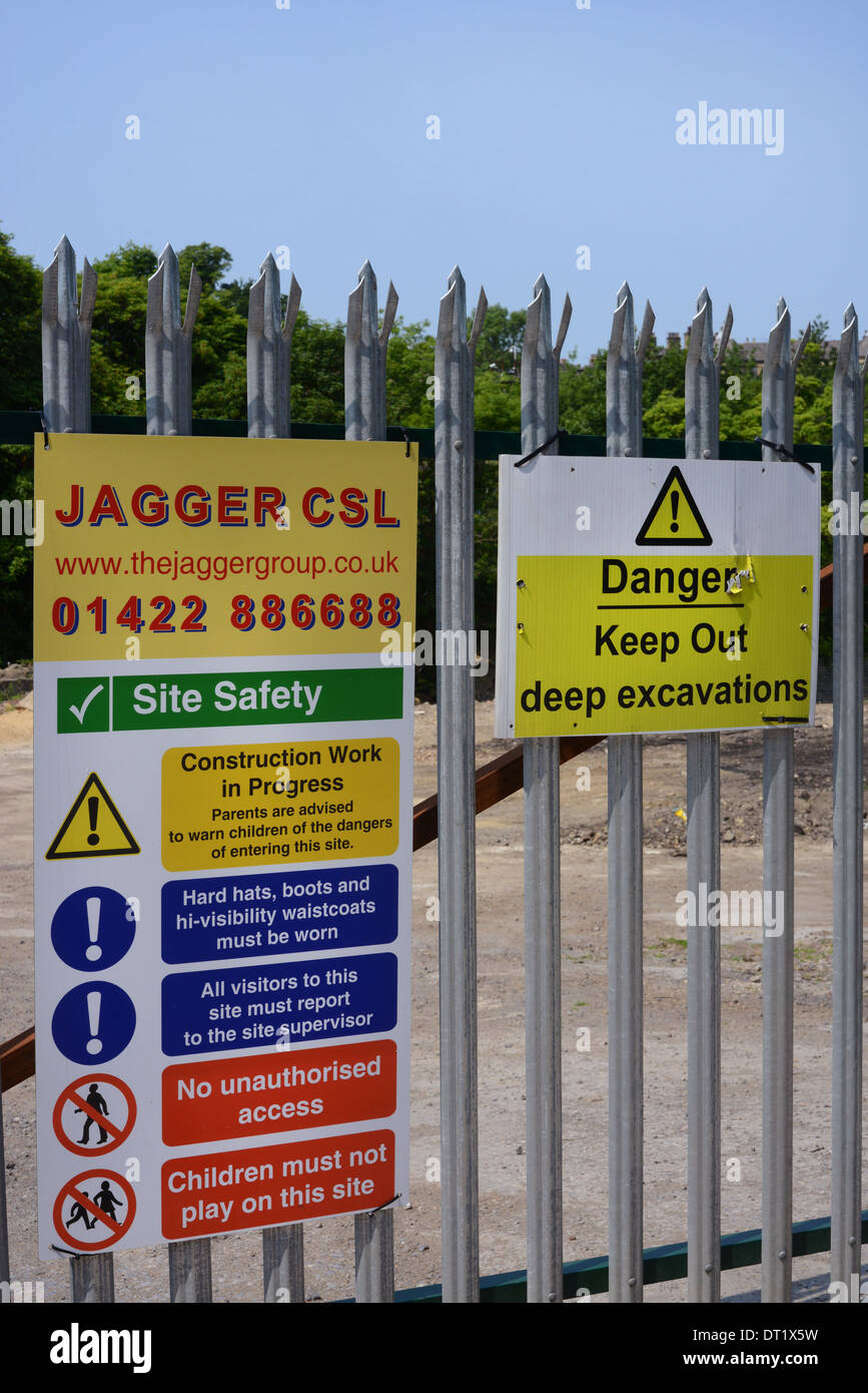 Panneau d'avertissement de santé et sécurité au chantier de Royaume-Uni Banque D'Images