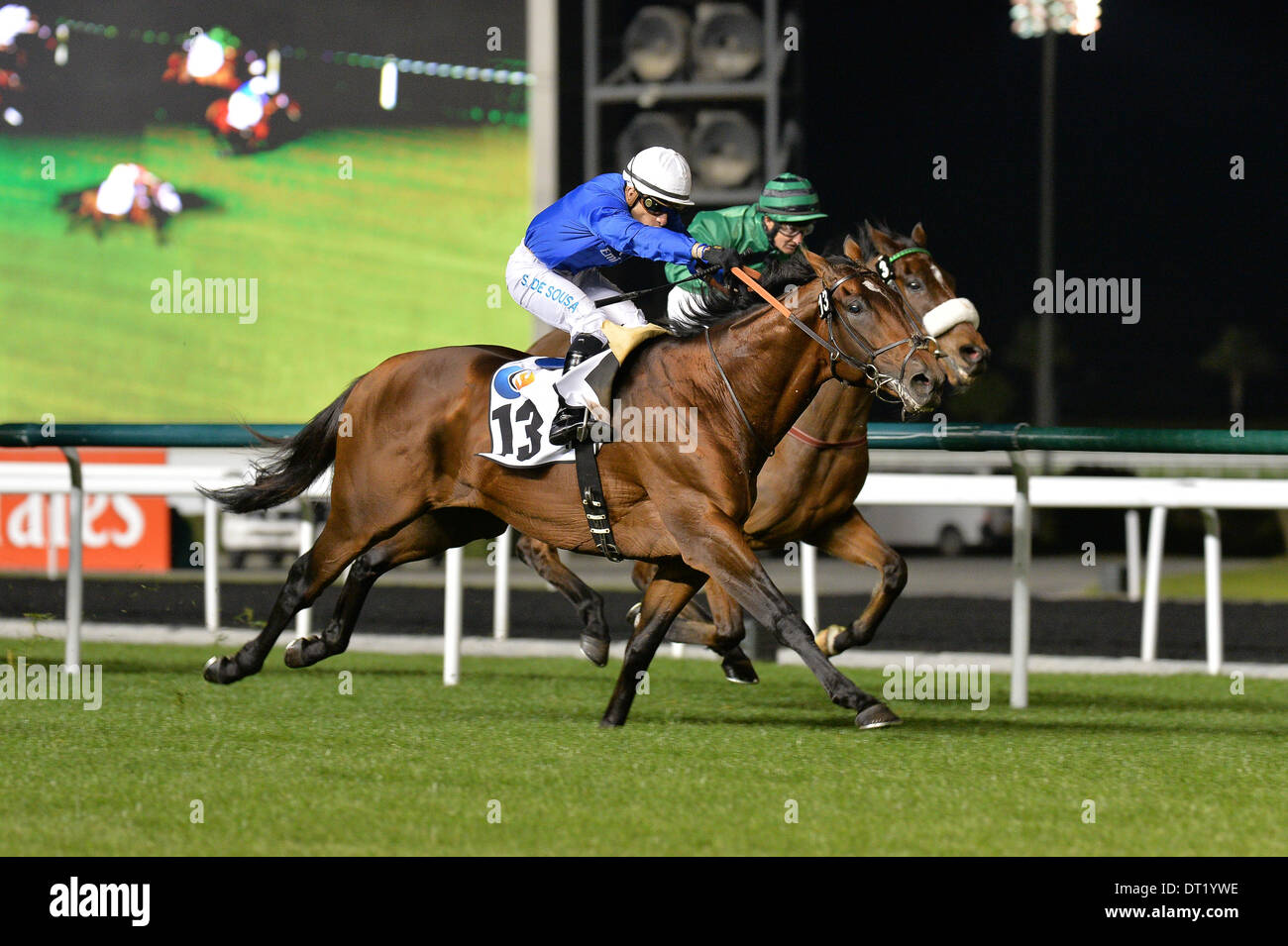 Dubaï, Émirats arabes unis, le 6 mars 2014. EXCELLENT RÉSULTAT monté par Silvestre De Sousa remporte le Nova pieux au Meydan race track. Le cheval est entraîné par Saeed bin Suroor de Godolphin écuries de S.A. Cheikh Mohammed bin Rashid Al Maktoum Crédit : Feroz Khan/Alamy Live News Banque D'Images