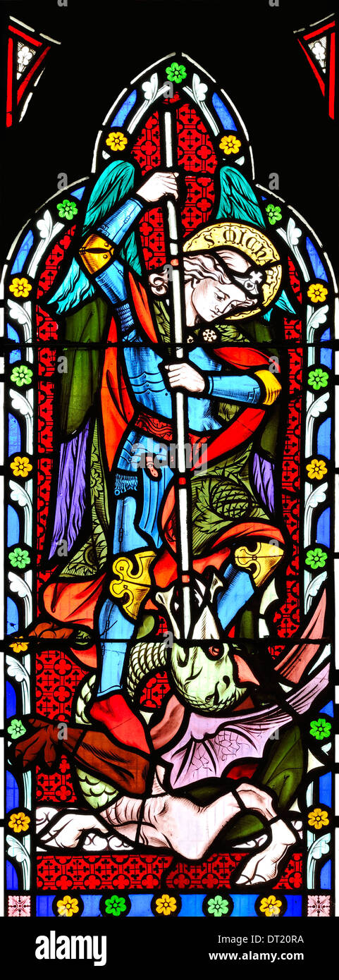 Le triomphe du bien sur le mal, de l'église All Saints, Marazion, Cornwall, Angleterre Banque D'Images