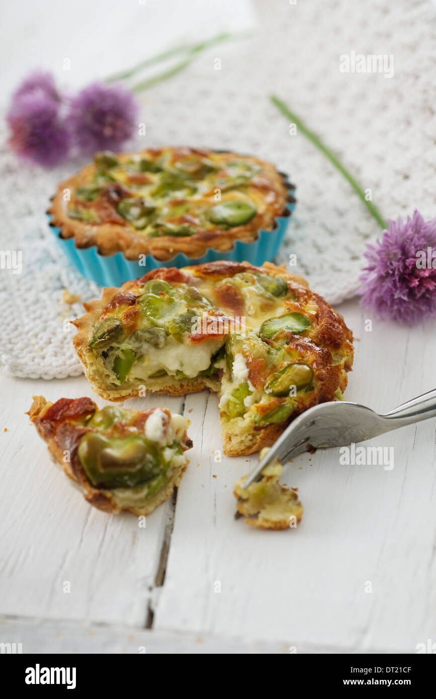 Tartelettes de fèves de printemps Banque D'Images