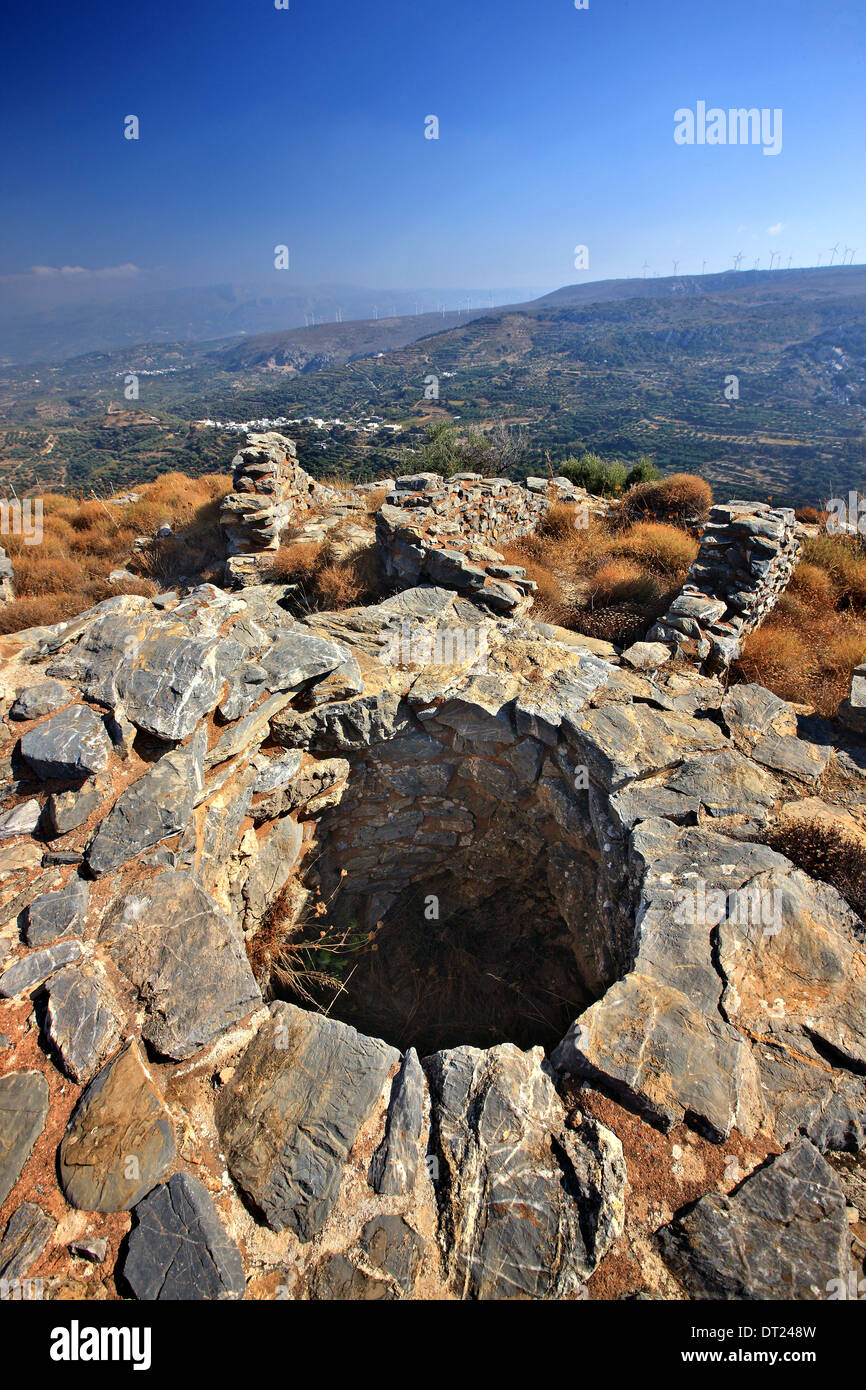 Ruines de la villa minoenne dans Chamezi ('Hamezi'), municipalité de Sitia, Lassithi, Crète, Grèce. Banque D'Images