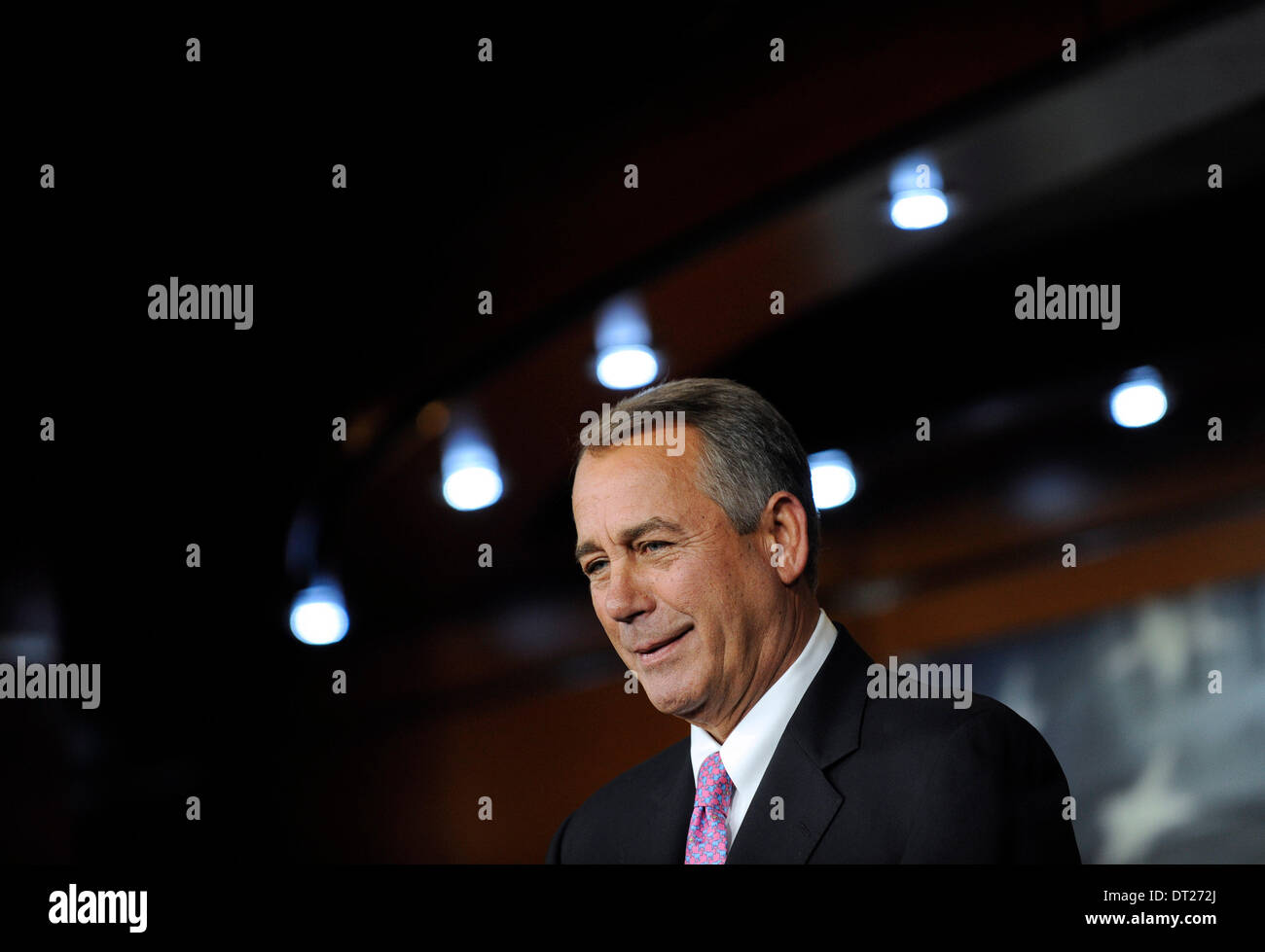 Washington DC, USA. Feb 6, 2014. Le Président de la Chambre des représentants John Boehner (R-OH) prend la parole lors d'une conférence de presse sur la colline du Capitole à Washington DC, capitale des États-Unis, le 6 février 2014. Boehner a dit jeudi qu'il sera difficile d'adopter la loi sur l'immigration cette année. Credit : Zhang Jun/Xinhua/Alamy Live News Banque D'Images