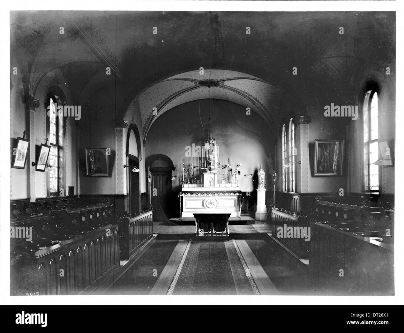 Intérieur de la chapelle privée au couvent des Sœurs dominicaine à la Mission San Jose de Guadalupe, ca.1904 Banque D'Images