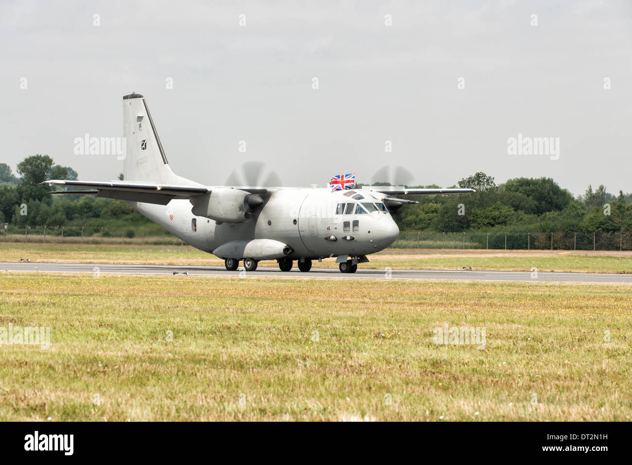 Armée de l'air italienne Alenia C-27J Spartan d'avion de transport militaire de l'Union Jack Flag après l'atterrissage à la 2013 RIAT Banque D'Images