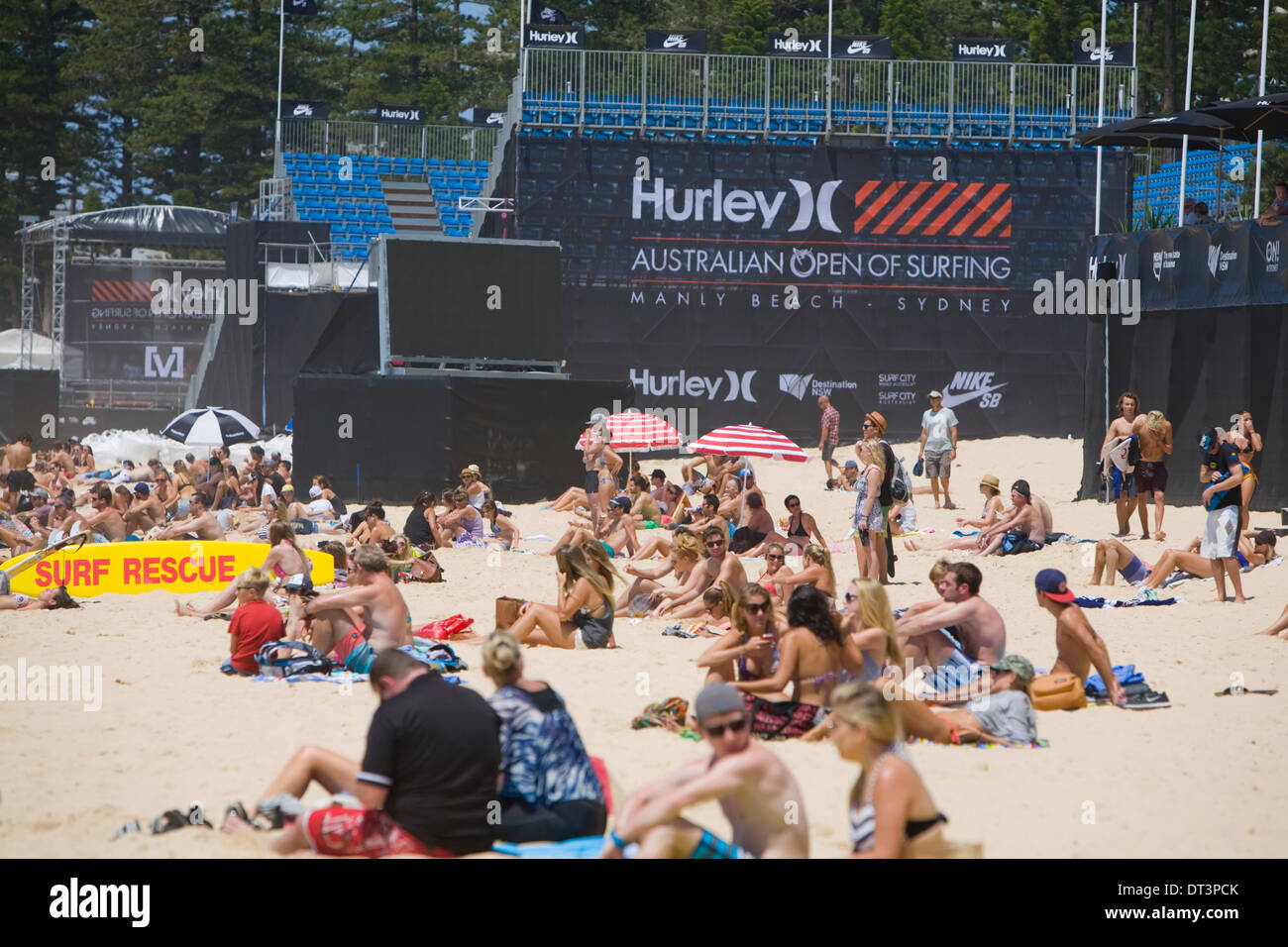 Sydney, Australie. 8 février 2014. La première journée de l'Open d'Australie de Surf Hurley à l'emblématique Sydney Manly Beach Crédit : martin berry/Alamy Live News Banque D'Images
