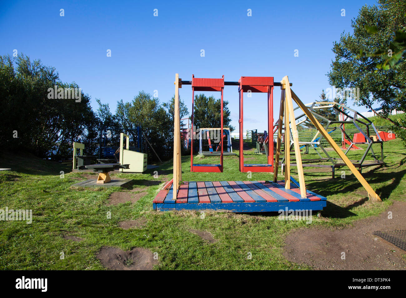 Aire de jeux pour enfants fabriqués à partir de matériaux recyclés, Borgarnes, Islande Banque D'Images