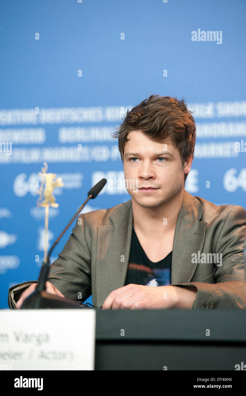 Berlin, Allemagne. Le 8 février 2014. Ádám Császi Directeur , András Sütő , Ádám Varga, et Sebastian Urzendowsky assister à la photocall du film ''Land' de tempête au cours de la 64ème Berlinale Festival International du Film de Berlin. Goncalo Silva/ Alamy Live News Banque D'Images