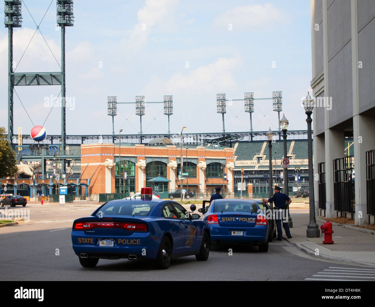 Michigan State Police arrête un automobiliste à Detroit, Michigan, USA Banque D'Images