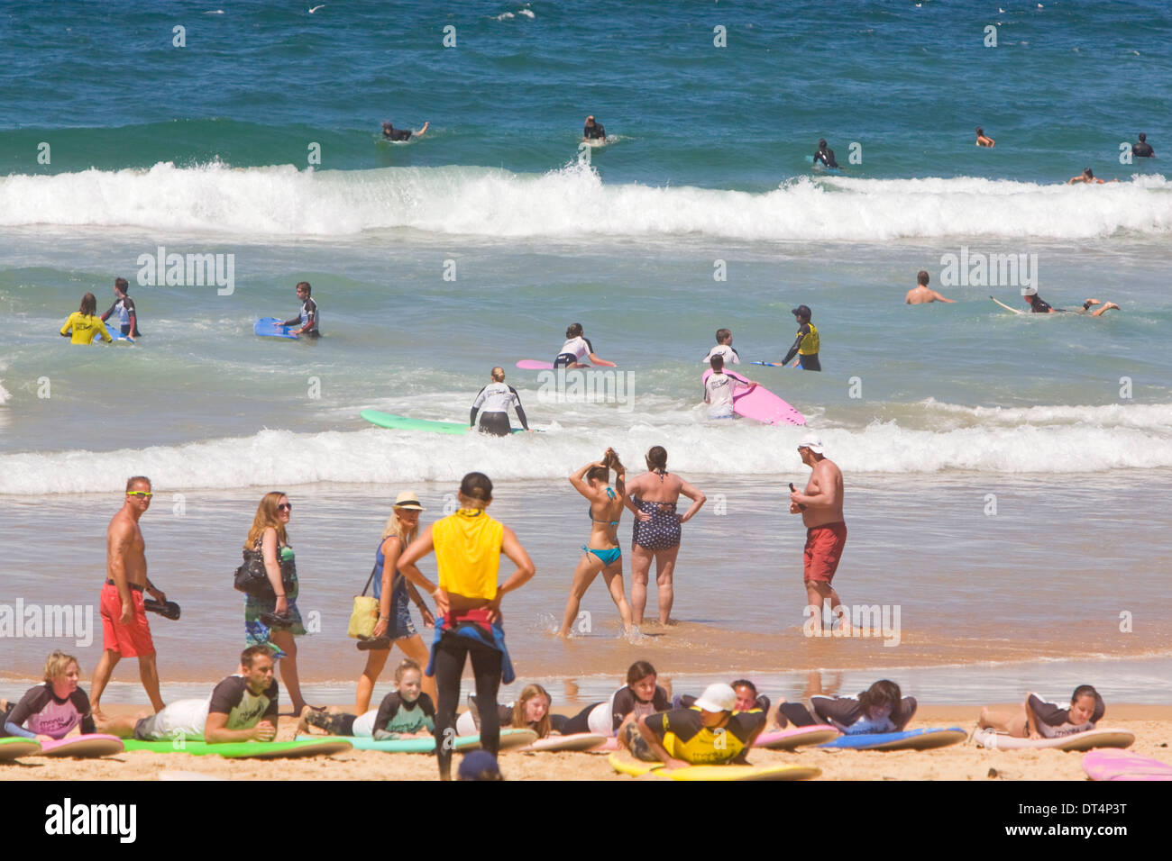 Manly surf club surfers novices enseignement à Manly Beach, Sydney Banque D'Images