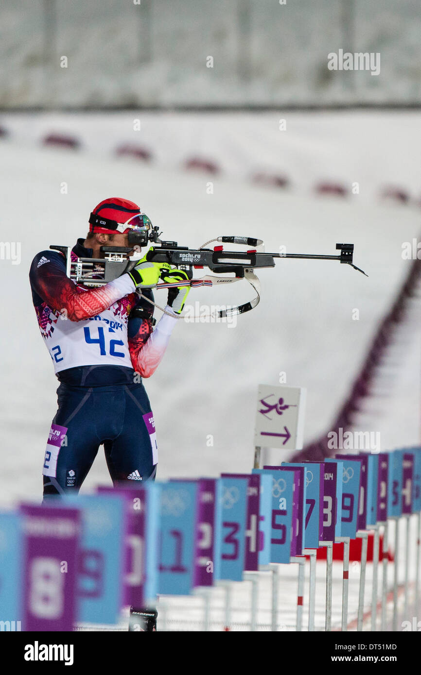 Sotchi, Krasnodar, Russie. Feb 8, 2014. . Lee JACKSON (GBR) pendant la prise de vue le biathlon masculin 10km Sprint au ski de fond Laura &AMP ; Centre de biathlon - XXII jeux olympiques d'hiver Banque D'Images