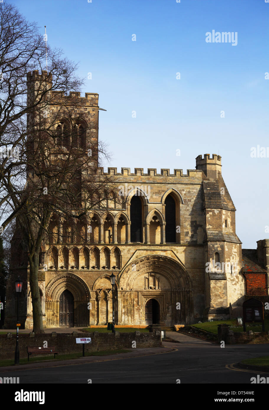 Avant de l'ouest de Dunstable Prieuré Eglise Saint Pierre Banque D'Images