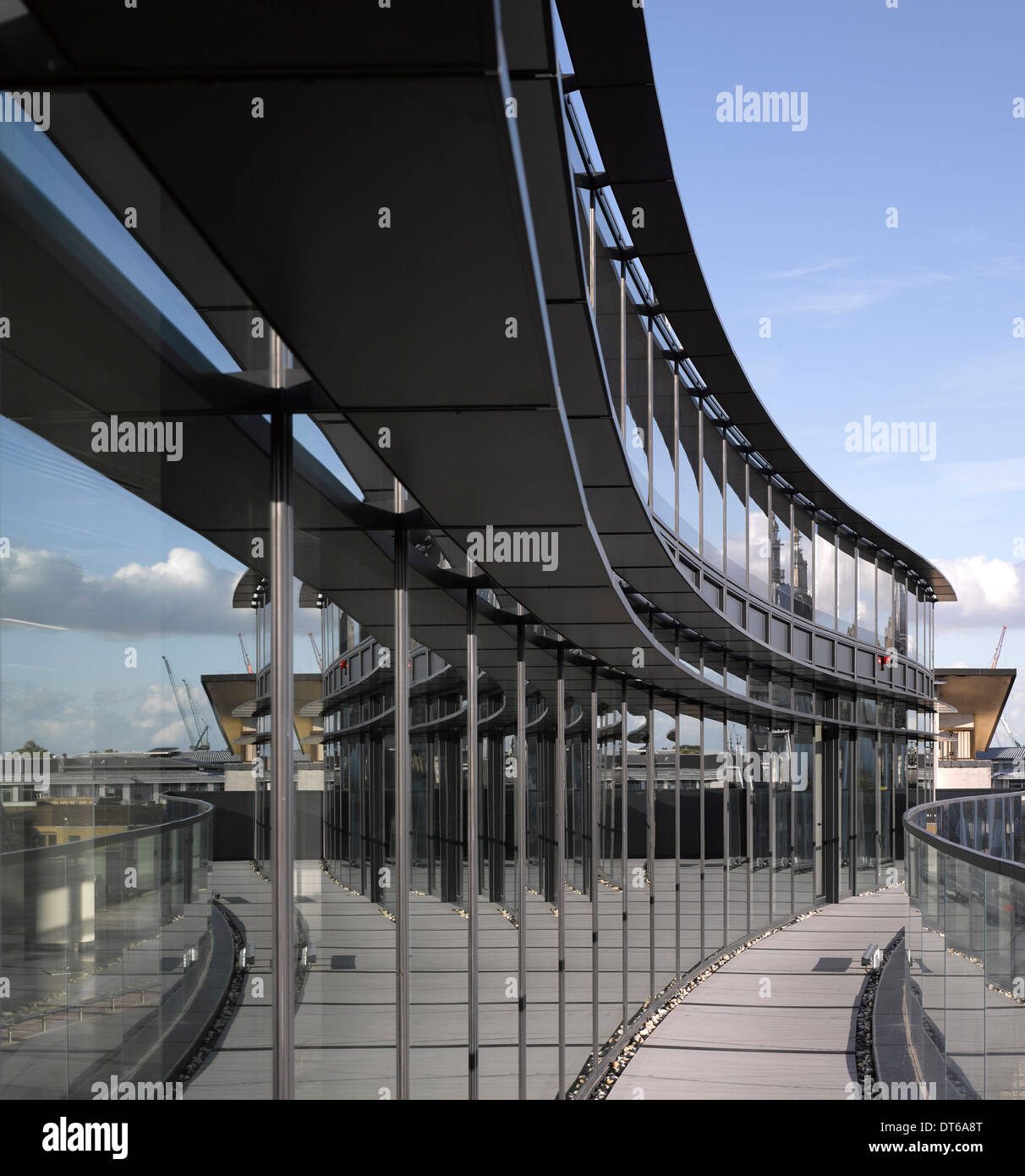 60 London, Londres, Royaume-Uni. Architecte : Kohn Pedersen Fox Associates (KPF), 2014. Vue extérieure à partir de la terrasse sur le leve Banque D'Images