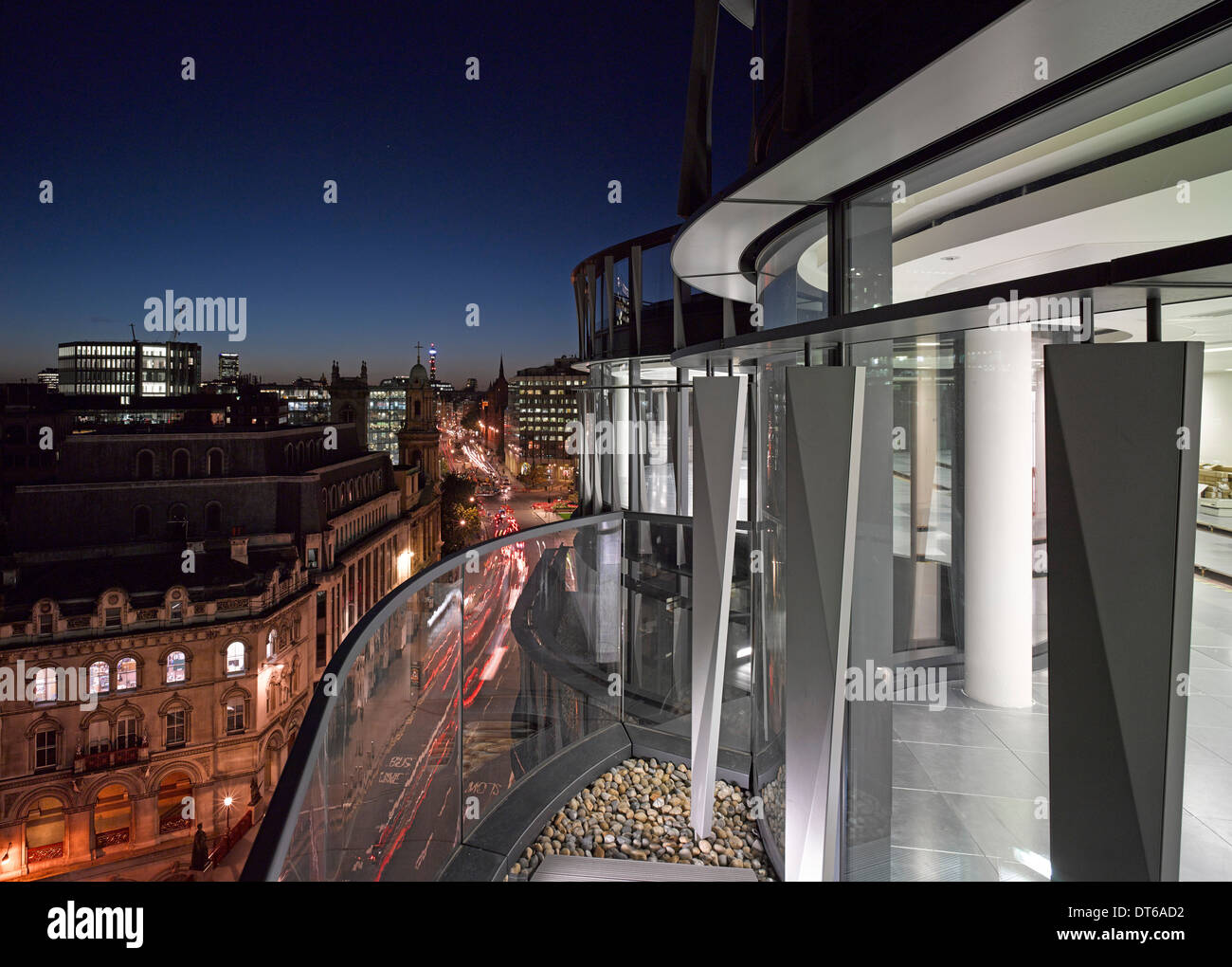 60 London, Londres, Royaume-Uni. Architecte : Kohn Pedersen Fox Associates (KPF), 2014. Vue extérieure à partir de la terrasse sur le leve Banque D'Images