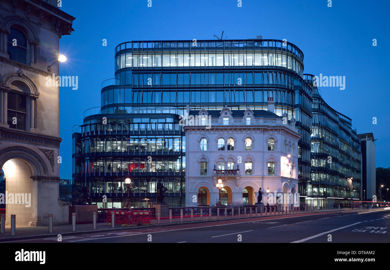 60 London, Londres, Royaume-Uni. Architecte : Kohn Pedersen Fox Associates (KPF), 2014. Vue extérieure avec à Holborn viaduct du Banque D'Images