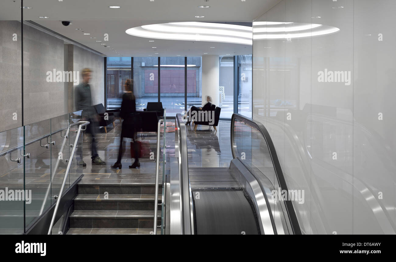 60 London, Londres, Royaume-Uni. Architecte : Kohn Pedersen Fox Associates (KPF), 2014. Vue intérieure dans l'espace réception. Banque D'Images