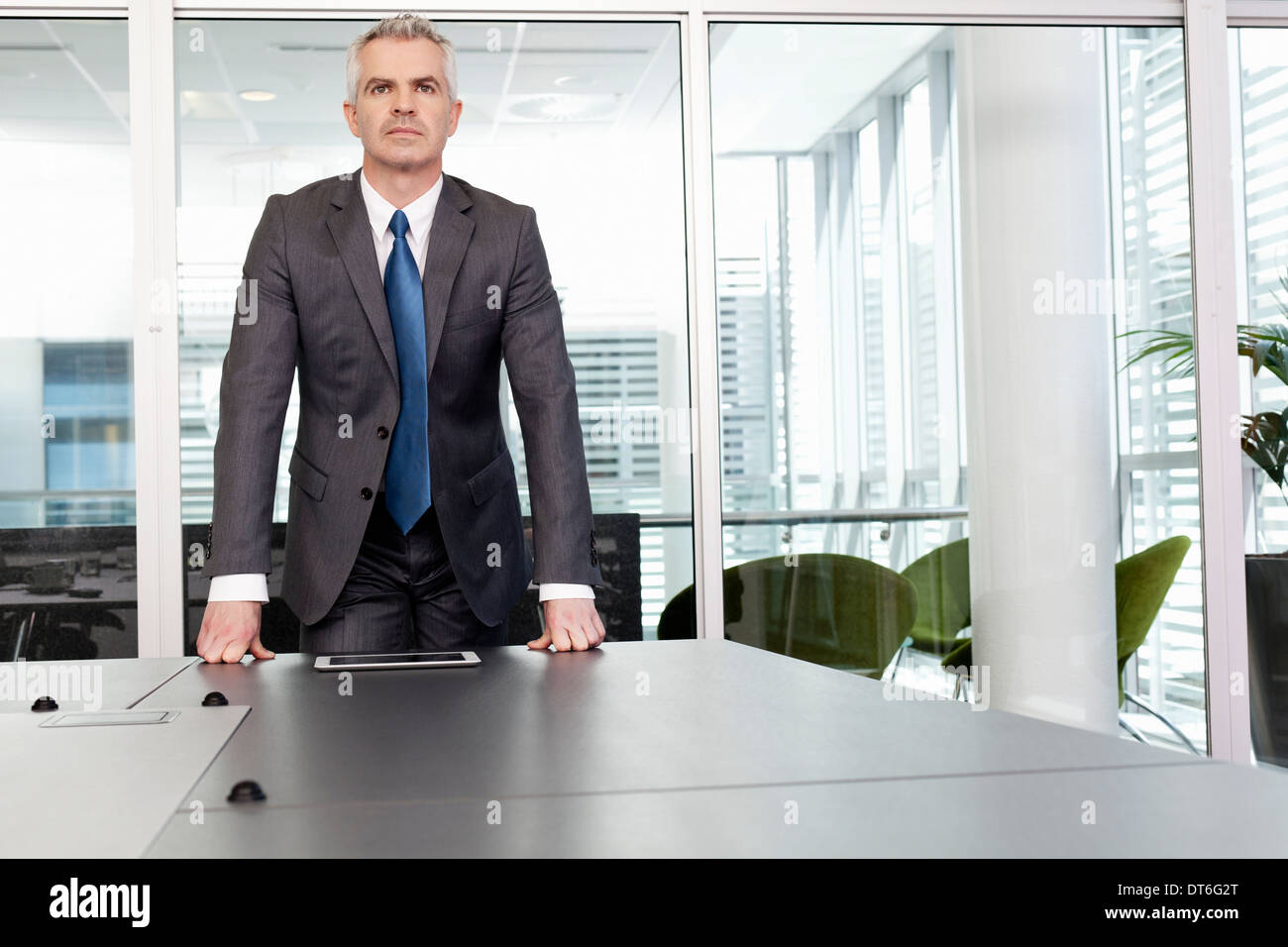 Portrait of business manager in office Banque D'Images