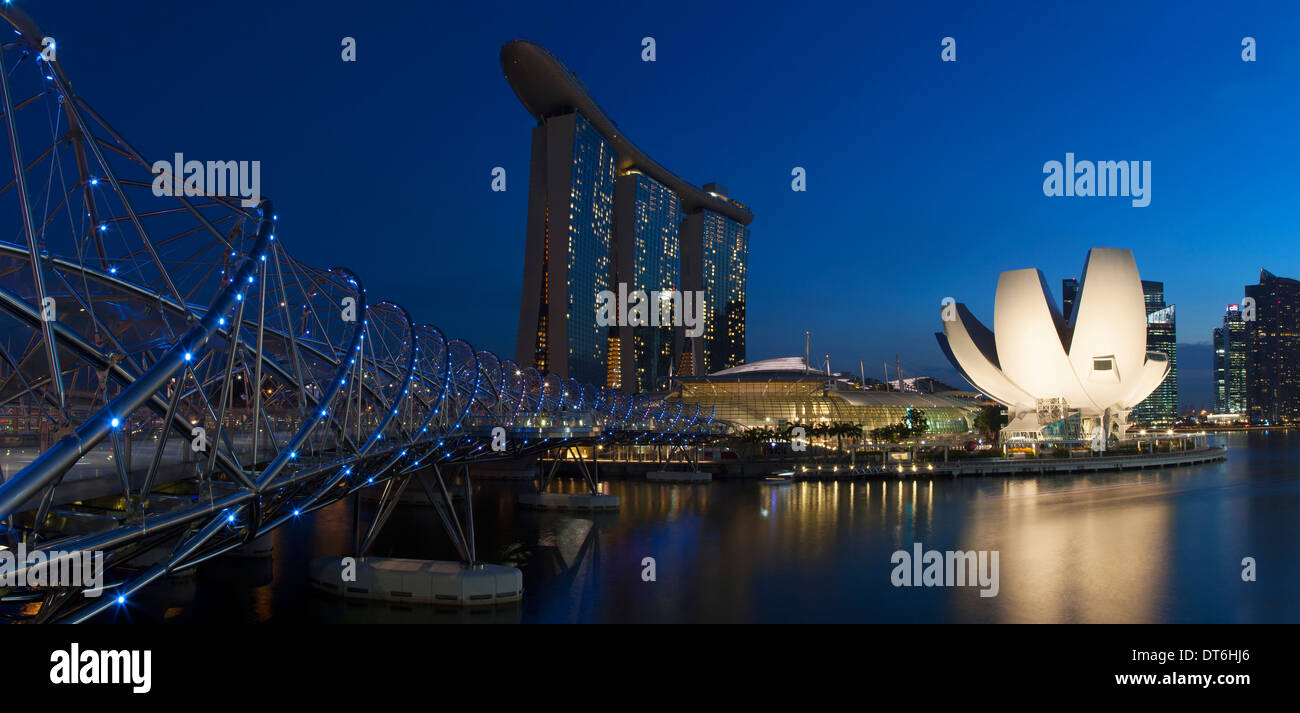 L'Hôtel Sands, le Musée ArtScience et l'Helix Bridge, Singapour Banque D'Images