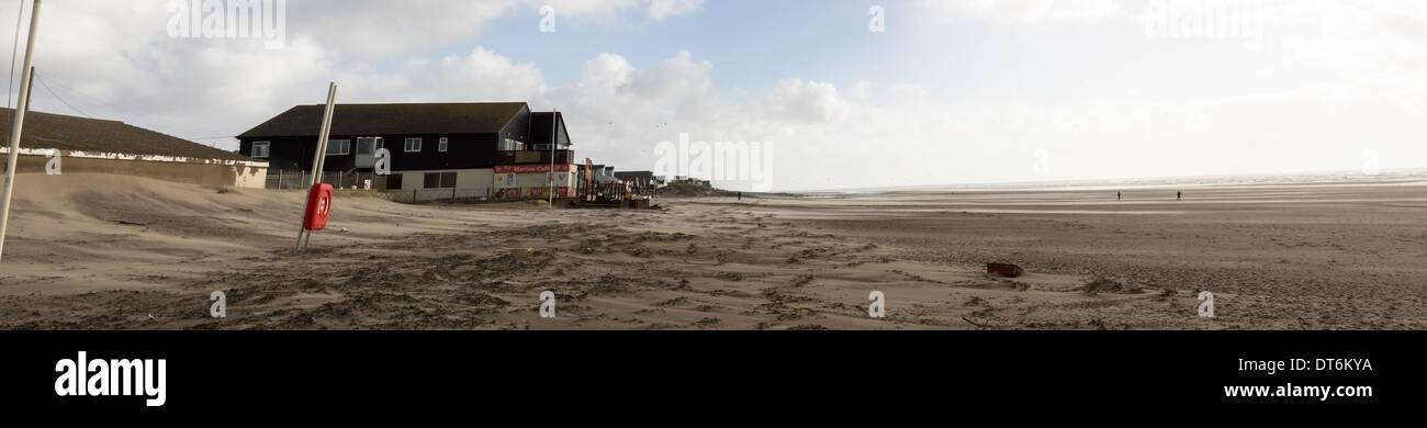 Camber Sands angleterre journée ensoleillée vent de tempête de sable Banque D'Images Camber Sands angleterre journée ensoleillée vent de tempête de sable Banque D'Images
