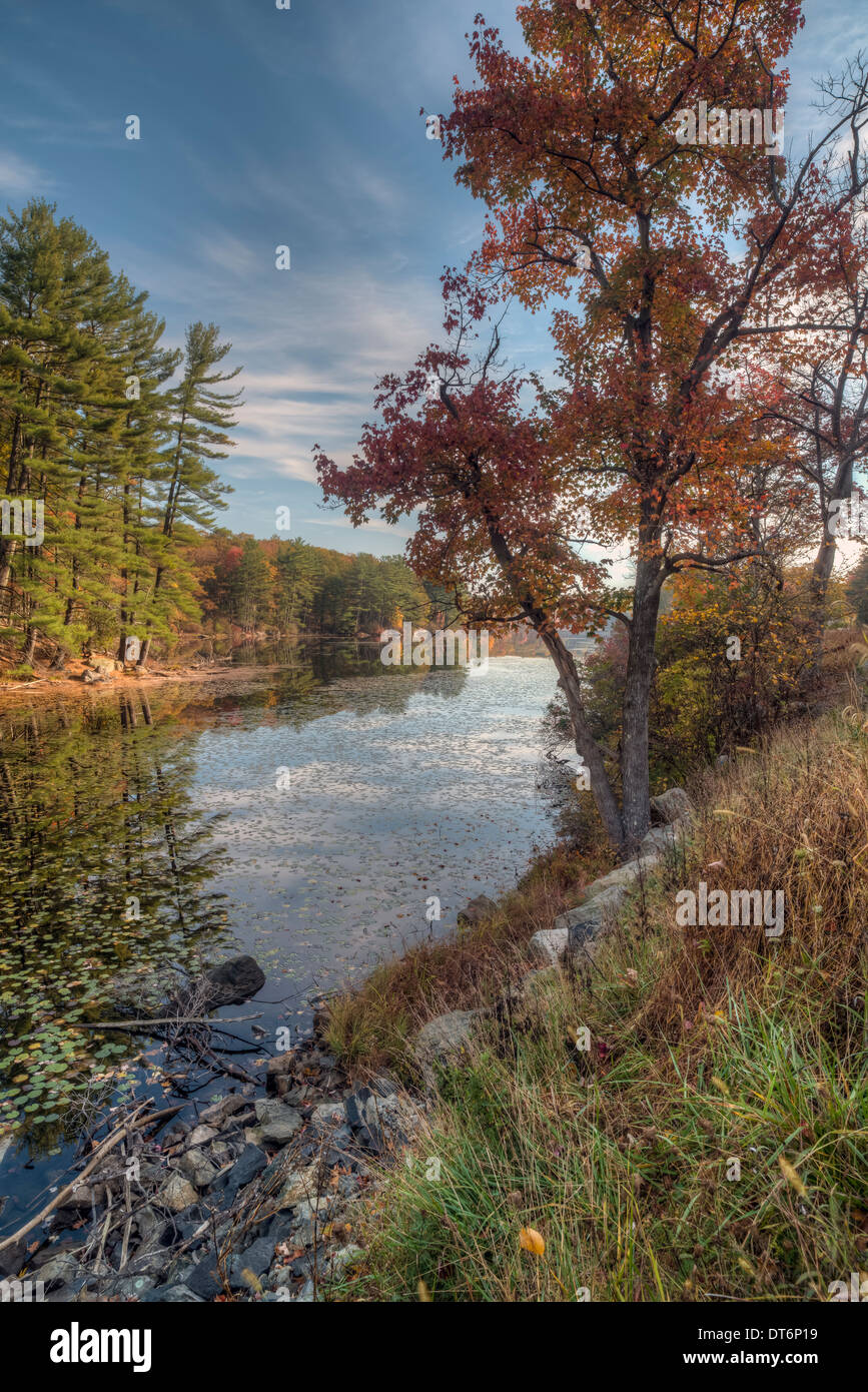 L'automne à Harriman State Park, État de New York par le lac Banque D'Images