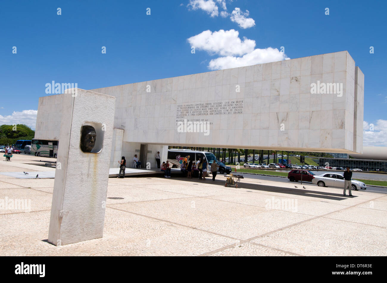 Buste de tête d'Israël Pinheiro en face du musée de la ville dédié à la préservation de l'histoire de la construction Brasília, qui a été ouvert en 1960 à Thr Banque D'Images