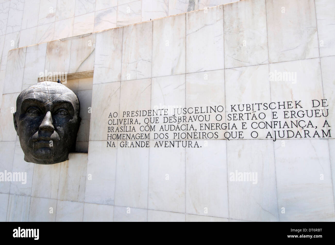 Buste d'Israël Pinheiro (1896 -1973 ) était un homme politique brésilien responsable de la construction de la ville de Brasilia au Brésil Banque D'Images