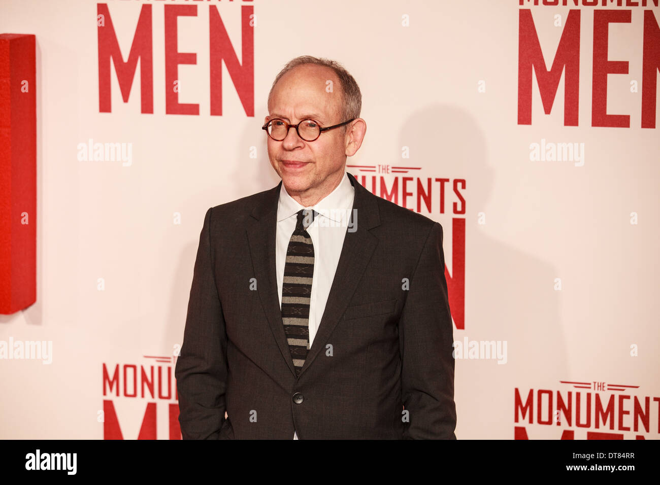 Leicester Square, Londres, Royaume-Uni 11 février 2014, le UK premiere des Monuments Men, George Clooney, Crédit : Richard Soans/Alamy Live News Banque D'Images