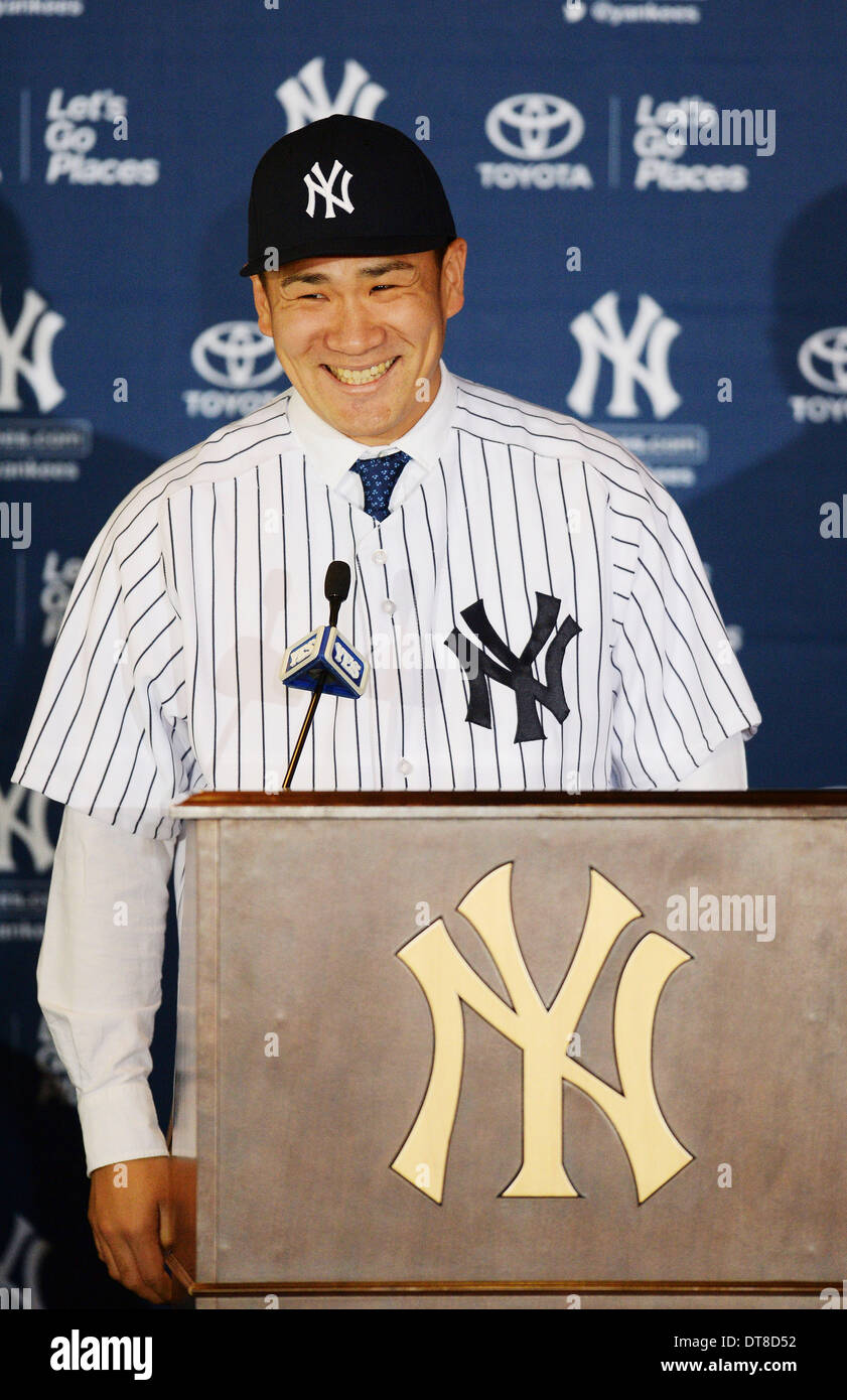 Le Bronx, NY, USA. Feb 11, 2014. Masahiro Tanaka (Yankee), 11 février 2014 - New York Yankees MLB : pitcher nouvellement signé Masahiro Tanaka, du Japon assiste à une conférence de presse au Yankee Stadium dans le Bronx, NY, USA. © AFLO/Alamy Live News Banque D'Images
