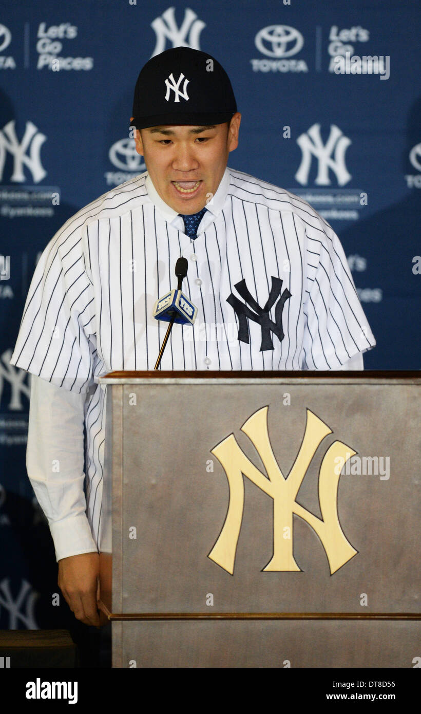 Le Bronx, NY, USA. Feb 11, 2014. Masahiro Tanaka (Yankee), 11 février 2014 - New York Yankees MLB : pitcher nouvellement signé Masahiro Tanaka, du Japon assiste à une conférence de presse au Yankee Stadium dans le Bronx, NY, USA. © AFLO/Alamy Live News Banque D'Images