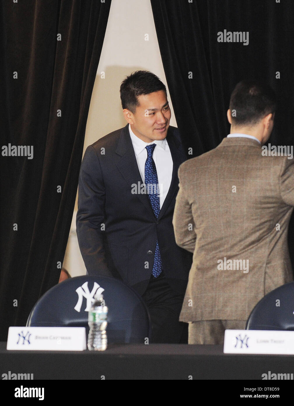 Le Bronx, NY, USA. Feb 11, 2014. Masahiro Tanaka (Yankee), 11 février 2014 - New York Yankees MLB : pitcher nouvellement signé Masahiro Tanaka, du Japon assiste à une conférence de presse au Yankee Stadium dans le Bronx, NY, USA. © AFLO/Alamy Live News Banque D'Images