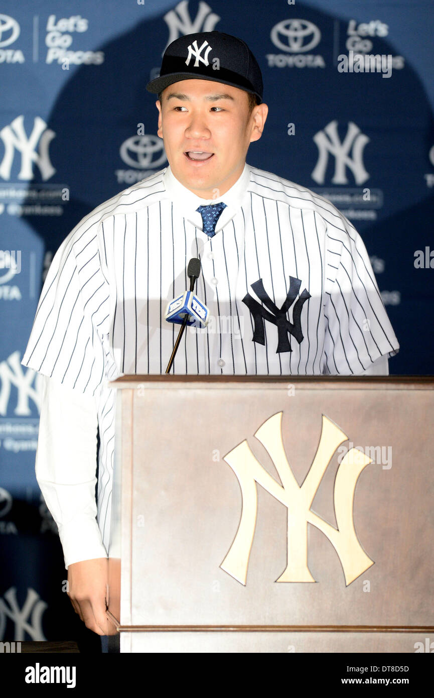 Le Bronx, NY, USA. Feb 11, 2014. Masahiro Tanaka (Yankee), 11 février 2014 - New York Yankees MLB : pitcher nouvellement signé Masahiro Tanaka, du Japon assiste à une conférence de presse au Yankee Stadium dans le Bronx, NY, USA. © AFLO/Alamy Live News Banque D'Images