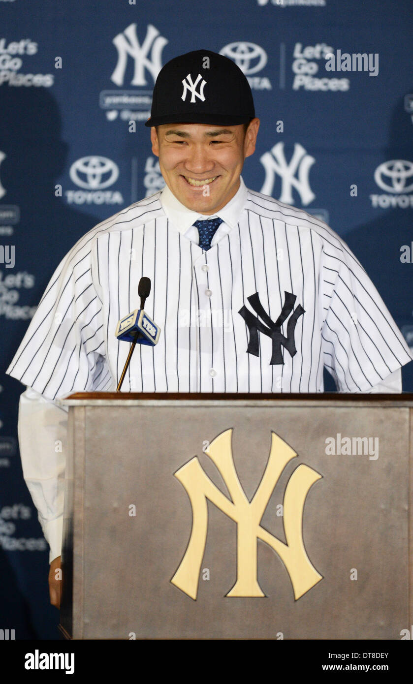 Le Bronx, NY, USA. Feb 11, 2014. Masahiro Tanaka (Yankee), 11 février 2014 - New York Yankees MLB : pitcher nouvellement signé Masahiro Tanaka, du Japon assiste à une conférence de presse au Yankee Stadium dans le Bronx, NY, USA. © AFLO/Alamy Live News Banque D'Images