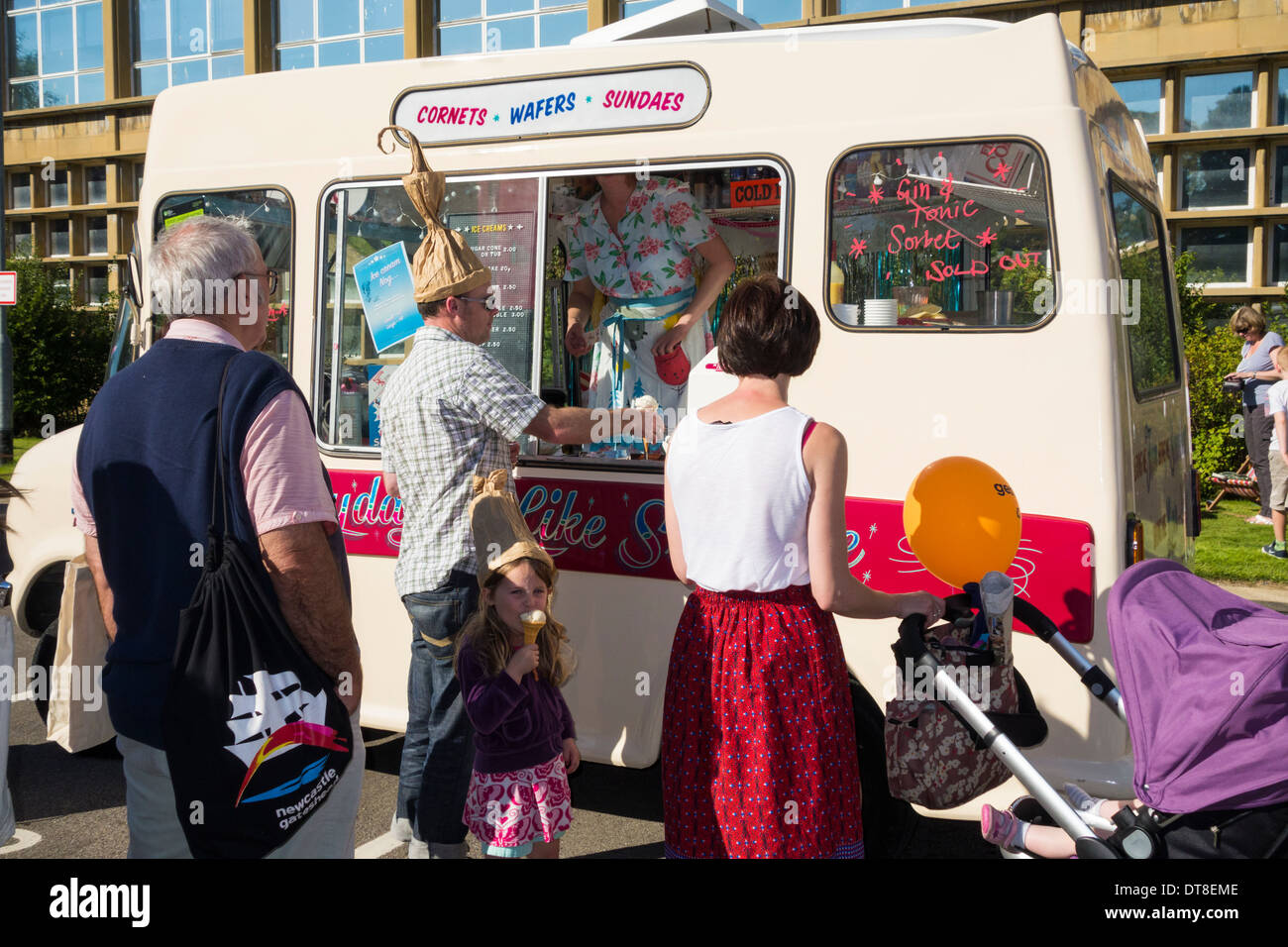 Ice Cream van au Festival National de l'épargne au point de Lingfield, Darlington, Royaume-Uni Banque D'Images