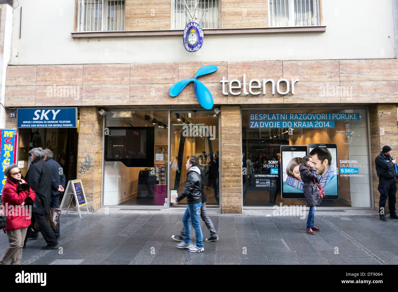 Kneza Milosa Telenor en magasin street à Belgrade, Serbie Banque D'Images