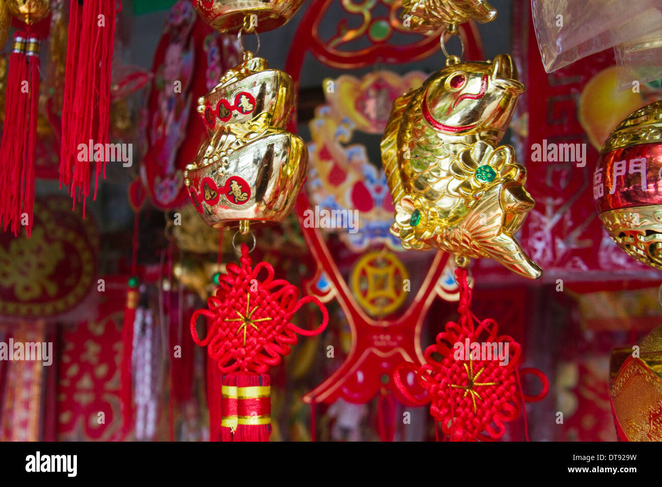 Symboles auspicieux vendu pour célébration du Nouvel an chinois Banque D'Images