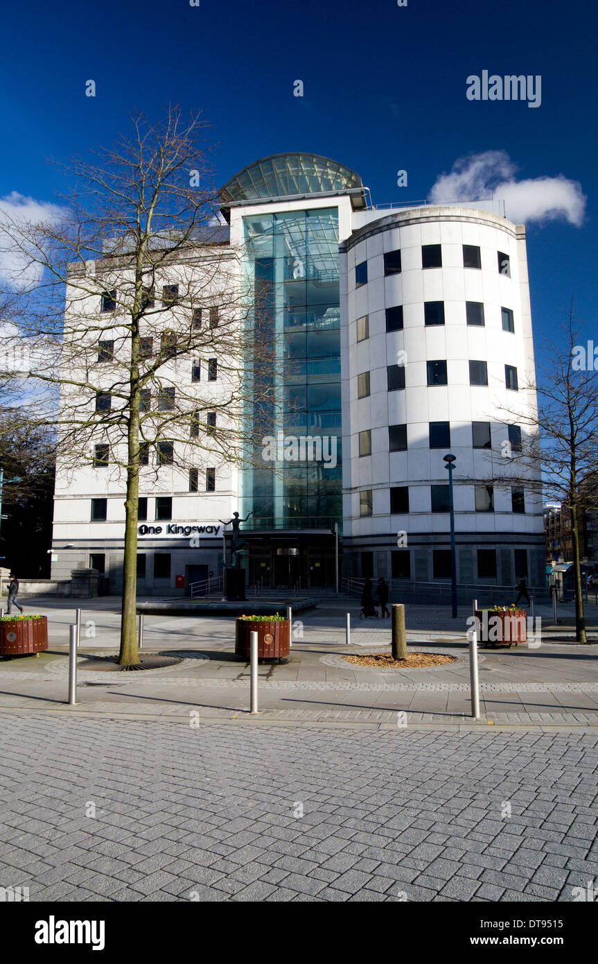 Pas d'un immeuble de bureaux, le Kingsway Kingsway, Cardiff, Pays de Galles. Banque D'Images