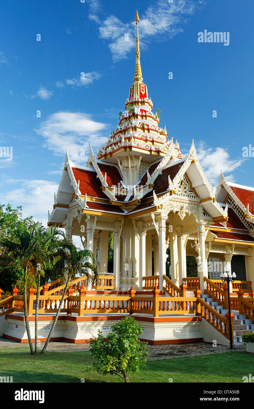 Ornate building, temple Wat Chalong, Phuket, Thailand Banque D'Images