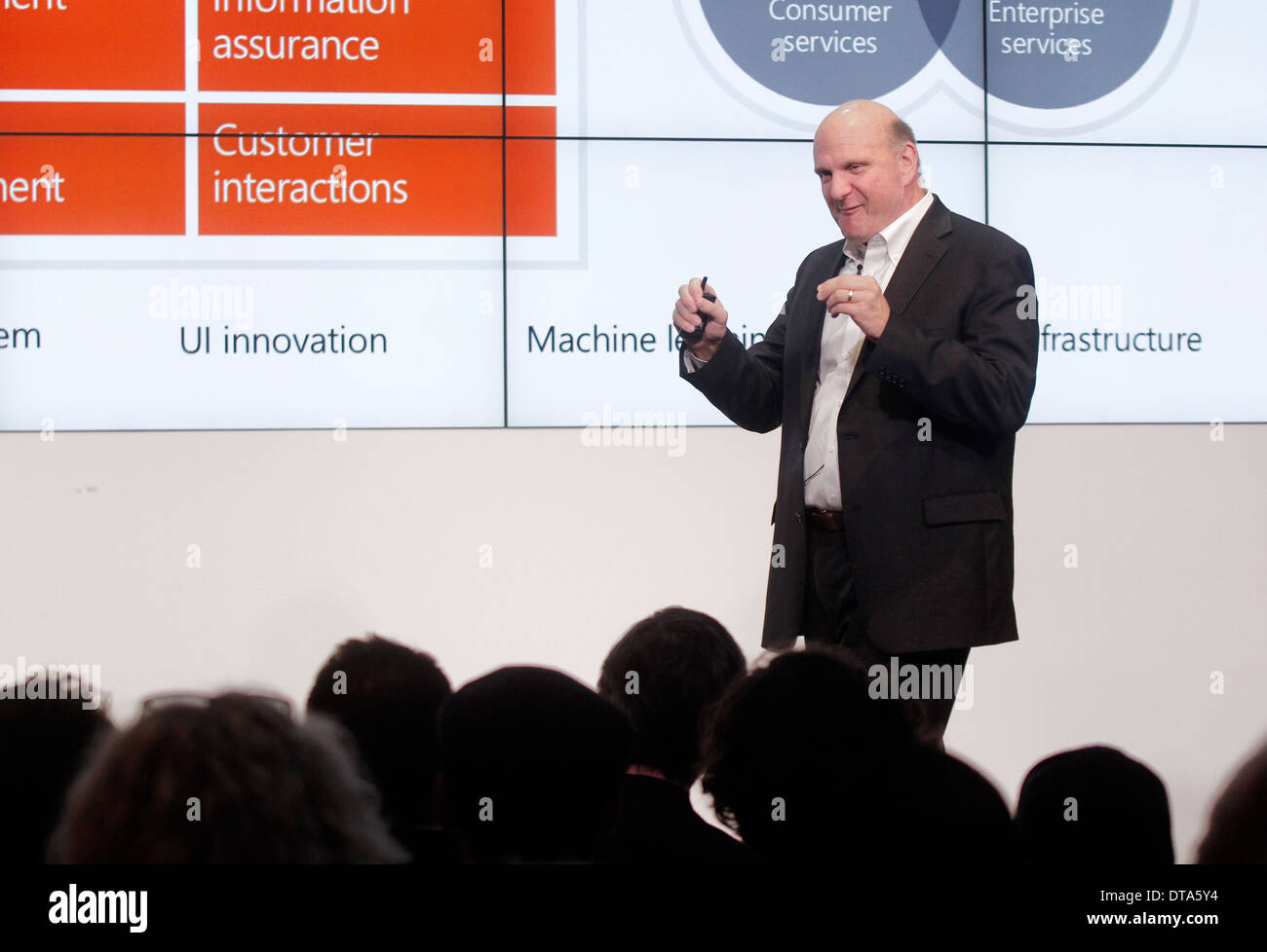 Berlin, Allemagne, le PDG de Microsoft, Steve Ballmer sortant Banque D'Images