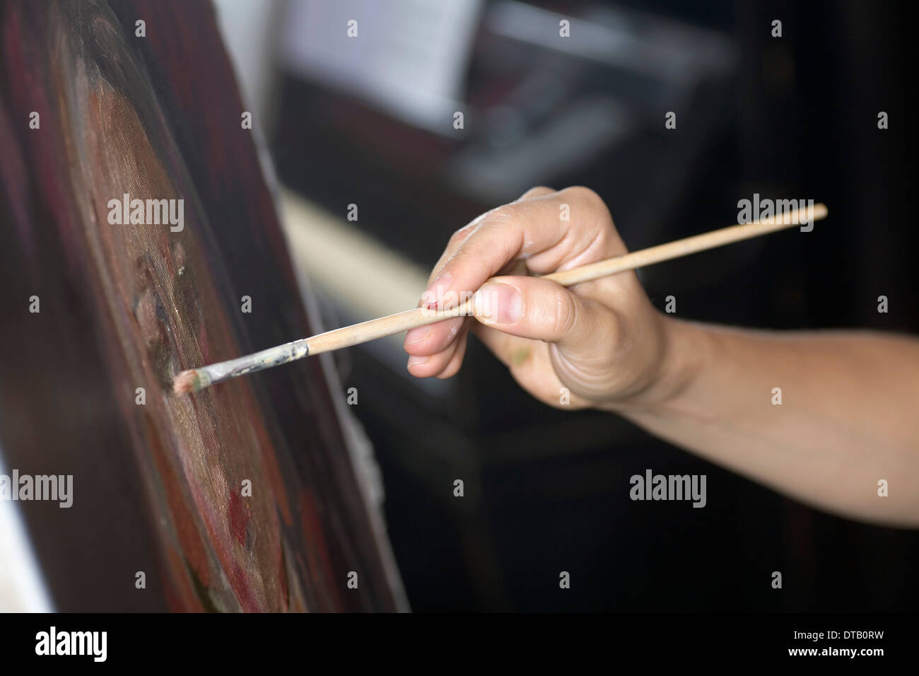 Peinture femme artiste, close-up Banque D'Images