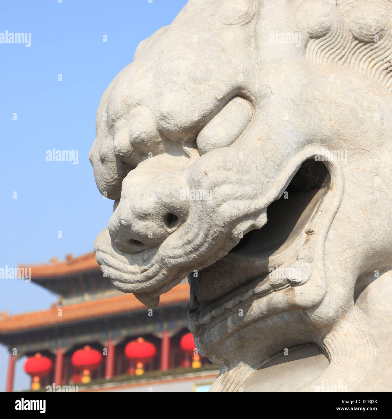 Lion de pierre dans un Tian--men, Beijing, Chine Banque D'Images