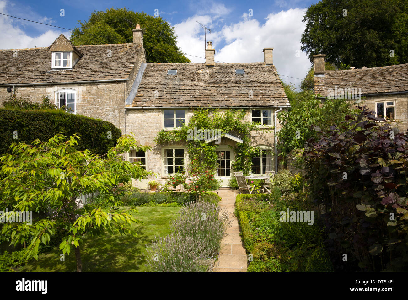 Cotswold cottage idylliques et jardin, Gloucestershire, England, UK Banque D'Images