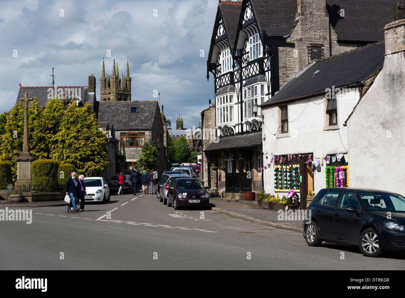 Tideswell to village dans le Peak District détient bien habiller événement chaque année c'est une ancienne tradition propre à Derbyshire Banque D'Images